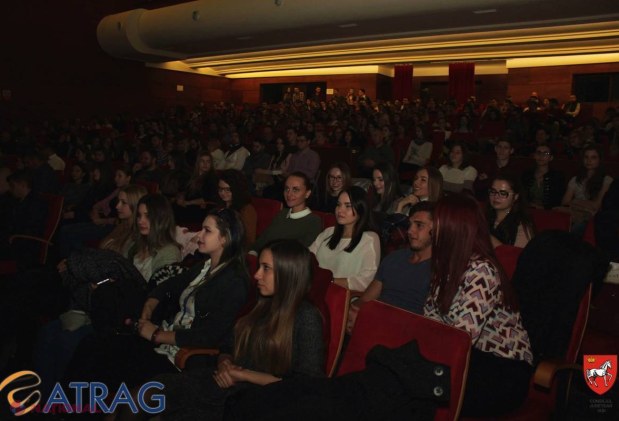 Eveniment GRANDIOS la Iași cu prilejul Centenarului Unirii. În scenă au intrat actorii de la Teatrul „Luceafărul” din Chișinău