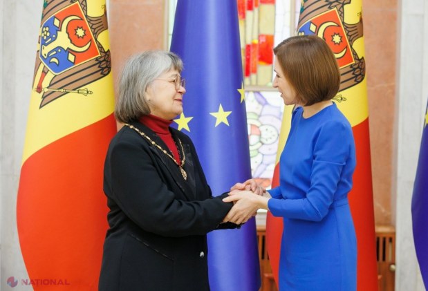 FOTO // Mai multe personalități din R. Moldova au fost DECORATE de către Maia Sandu. Doi participanți la RĂZBOIUL de pe Nistru și un fost ambasador au primit distincții post-mortem