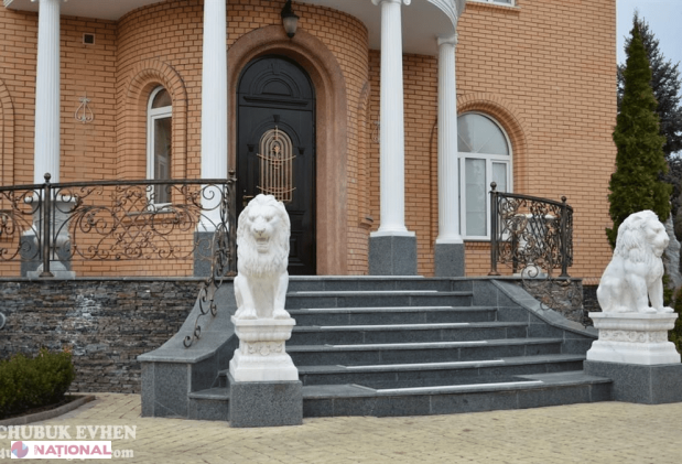 Reportaj FOTO // Lux INCREDIBIL în casa procurorului general al Ucrainei