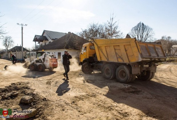 FOTO // Ilan Șor a lansat lucrările de „modernizare totală” a drumurilor din Orhei: „Vom dubla volumul de lucrări efectuate anul trecut”
