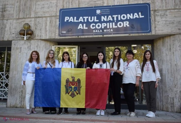 Olimpiada Internațională la Limba Engleză: Lotul olimpic al R. Moldova a obținut patru mențiuni de onoare