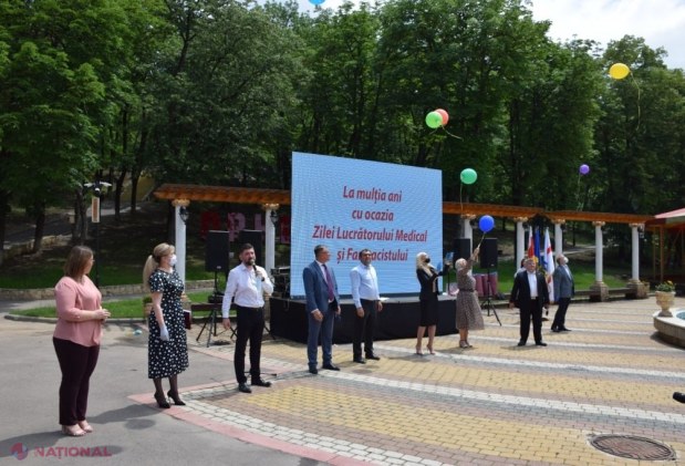 FOTO // Ilan Șor a oferit PREMII generoase lucrătorilor medicali din tot raionul Orhei de ziua lor profesională