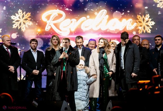 GALERIE FOTO // Mega-concert și show spectaculos cu focuri de artificii. Mii de moldoveni au sărbătorit Revelionul la Orhei!