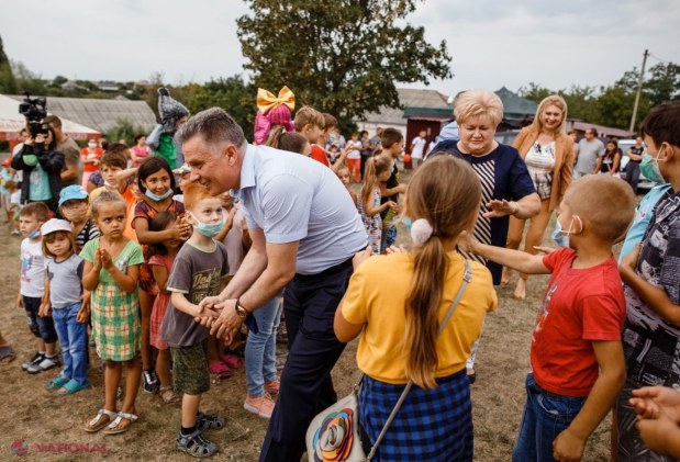 FOTO // Partidul „ȘOR” a inaugurat două terenuri de joacă pentru copii în alte două sate