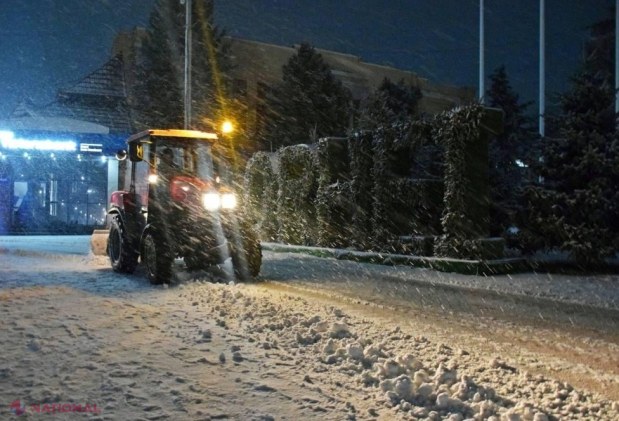 FOTO // „Orheiul, din nou este un exemplu pentru toată țara”: Autoritățile locale susțin că au MOBILIZAT toate serviciile comunale și au făcut față ninsorilor puternice
