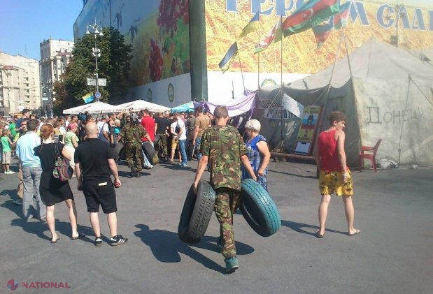 Noi ALTERCAȚII pe Maidan: Petarde, grenade fumigene și cocktailuri Molotov