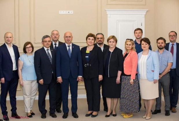 Ex-premierul Filip sună ADUNAREA: „Să nu credeți că ne odihnim. Muncim în continuare, poate chiar mai mult decât până acum
