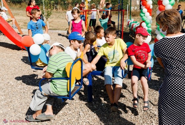 FOTO // Programul „Câte un teren de joacă pentru copii în fiecare sat” prinde TURAȚII. Încă în două sate au fost inaugurate terenuri de joacă pentru copii, în cadrul proiectului Partidului „ȘOR”