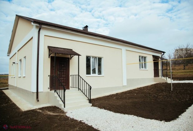 FOTO // Primii beneficiari au primit cheile de la locuințele SOCIALE construite în Orhei. Vor plăti doar 500 de lei pe lună, fără nicio dobândă
