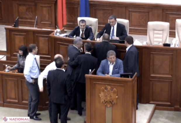 Petkov și Sârbu, la un pas de BĂTAIE în plenul Parlamentului