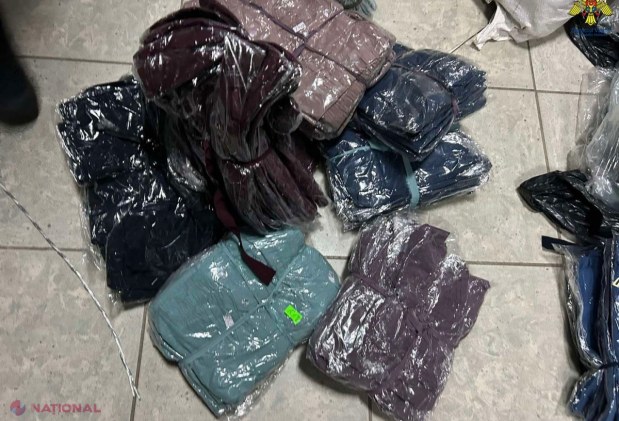 VIDEO // Haine și accesorii pentru telefoane mobile, aduse prin contrabandă din Transnistria pentru a fi comercializate în dreapta Nistrului