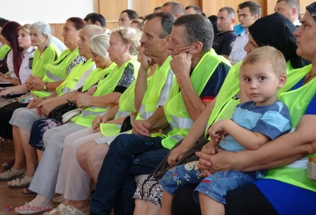 FOTO // Pensionarii din R. Moldova, convinși să se implice în proiectul „Bunici Grijulii” cu cartele de reducere la farmacii și sejururi gratuite la sanatoriu