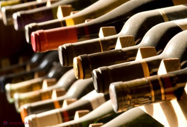 Un comerciant vindea VIN cu termenul EXPIRAT și fără etichetă