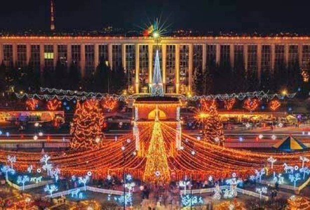 Chirtoacă, nemulțumit de anunțul lui Grozavu: „Din nou ni se fură sărbătorile de iarnă! De ce nu spuneți că va fi brad electoral?” 