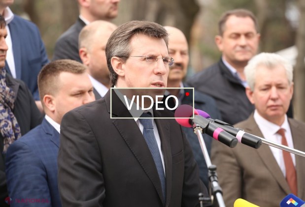 VIDEO // Dorin Chirtoacă prezintă raportul de activitate pentru cei 10 ani în fruntea Chișinăului: I-a fost tăiată energia electrică