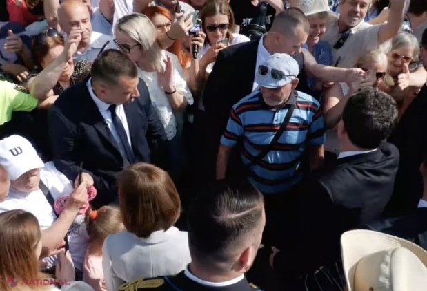 VIDEO, FOTO // Maia Sandu și Nicușor Dan, baie de mulțime în fața monumentului lui Ștefan cel Mare și Sfânt: „UNIRE, acum sau niciodată!”