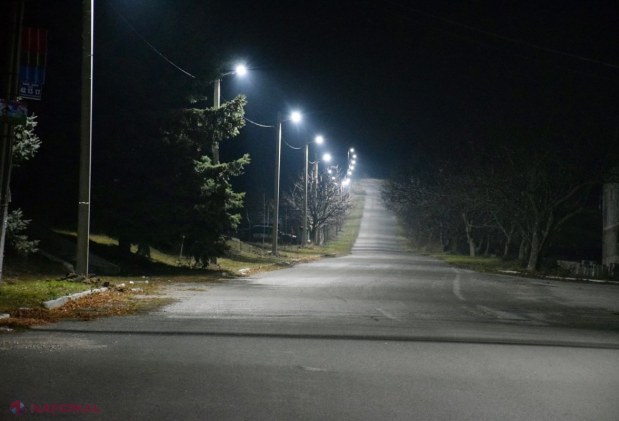 FOTO // Aproape toate localitățile din raionul Orhei au fost ILUMINATE de echipa Partidului „ȘOR”: „Iluminatul stradal înseamnă foarte mult pentru o localitate, atât din punct de vedere social, cât și al securității și asigură dezvoltare”