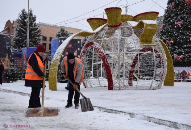 FOTO / Drumarii din Orhei s-au mobilizat la deszăpezirea drumurilor. Peste 25 de utilaje au funcționat la capacitate maximă pe parcursul nopții