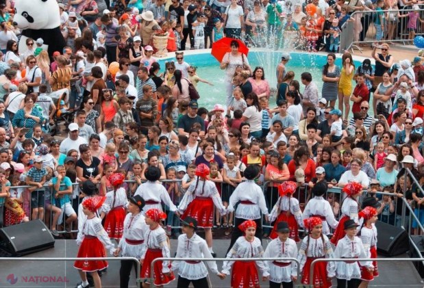 FOTO // Ziua Internațională a Copilului a fost sărbătorită la Orhei. Peste 10 mii de copii s-au distrat la Disneyland-ul din Orhei