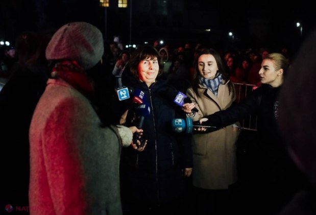 FOTO // Ea este orheianca care a intrat în posesia AUTOMOBILULUI pus la bătaie în cadrul tombolei organizate de Hramul orașului Orhei