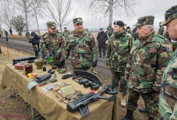 FOTO // Dodon, de la soldat, la comandant: Președintele a primit o UNIFORMĂ personalizată și bocanci americani