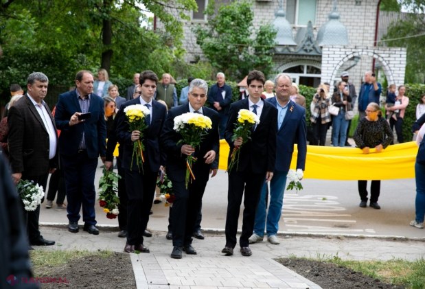 GALERIE FOTO // La Sângerei a fost inaugurat un monument în memoria victimelor DEPORTĂRILOR regimului totalitar comunist de OCUPAȚIE