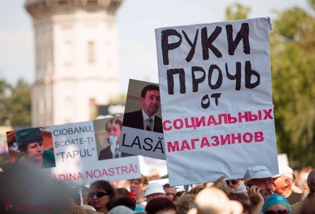 „Jos mâinile de pe magazinele sociale”. Mii de oameni au protestat împotriva intenției PAS, PPDA și PLDM de a lichida magazinele sociale