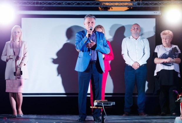 FOTO // Tot mai aproape de obiectivul de a ILUMINA toată R. Moldova: Partidul „ȘOR” a definitivat proiectul iluminatului public în comuna Mălăiești, raionul Orhei