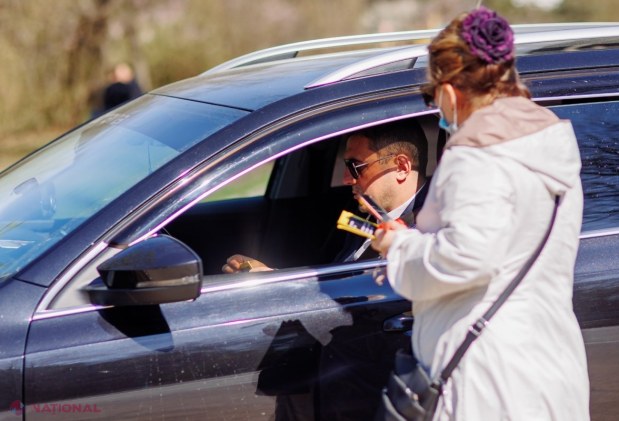 FOTO, DOC // Flashmob organizat la BENZINĂRIILE din Chișinău, în legătură cu scumpirea fără precedent a carburanților. Partidul „ȘOR”: „Deputatul PAS, Radu Marian, este vinovat de scumpirea benzinei și motorinei”