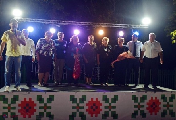FOTO // Echipa Partidului „ȘOR” continuă programul de iluminare stradală în raionul Orhei. Lumina a fost aprinsă pe străzile unui alt sat din raion