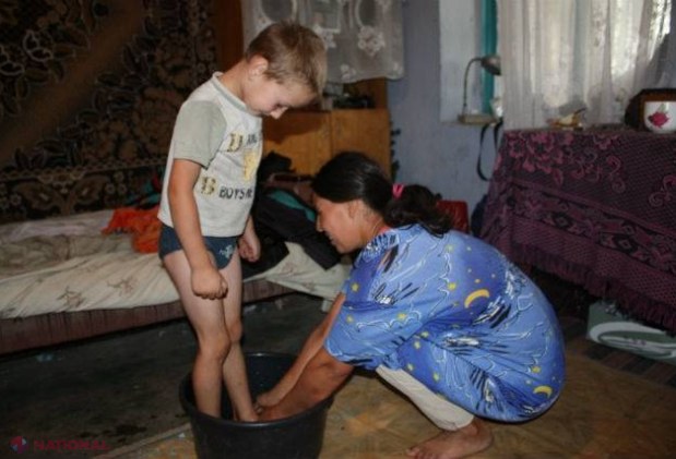 REPORTAJ // 1 septembrie: „Lasă, Ionel, că te îmbracă mama frumos și o să fii și tu în rând cu ceilalți copii”