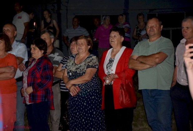FOTO // Raionul Orhei, ILUMINAT aproape în totalitate. Isacova, un alt sat dotat cu iluminat stradal: „Orhei a devenit un raion model de dezvoltare, iar asta se datorează muncii asidue a echipei noastre”