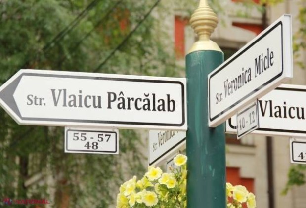 POZA ZILEI // NESIMȚIRE: Indicatoarele europene din Chișinău, MÂZGĂLITE