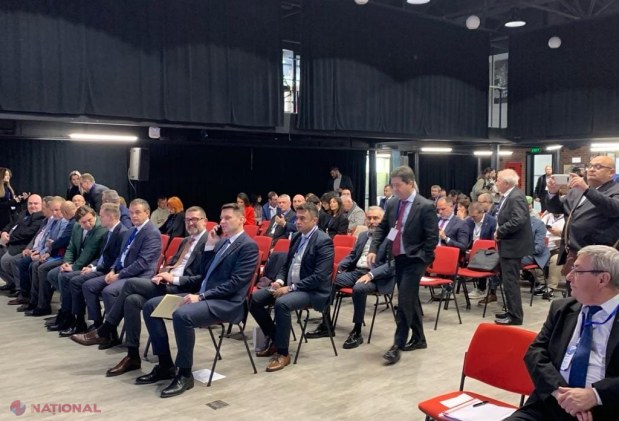 VIDEO // Investitorii de pe ambele maluri ale Prutului și-au dat mâna la Forumul economic România – R. Moldova. „Companiile românești au creat peste 10 000 de locuri de muncă în R. Moldova și au o cifră de afaceri de circa un miliard de euro”