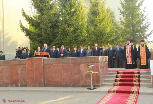 FOTO 25 de ani ai TRICOLORULUI în 25 de poze