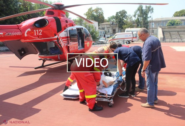 VIDEO // Adolescentul de 15 ani de la Soroca, care a fost la un pas să se înece într-un bazin de la Soroca, transportat de urgență la Chișinău cu un elicopter SMURD