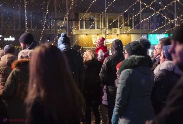 VIDEO, FOTO // REVELION cu focuri de ARTIFICII spectaculoase la Târgul de Crăciun. Cei prezenți au asistat la un concert susținut de „Gândul Mâței”, „Brio Sonores”, „Noroc” și Vali Boghean Band