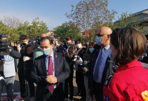 GALERIE FOTO, VIDEO // O echipă formată din 52 de medici din România a ajuns în R. Moldova, pentru a ajuta GRATUIT, timp de două săptămâni, la tratarea bolnavilor de COVID-19. AJUTOR de 3,5 MILIOANE de euro din partea României