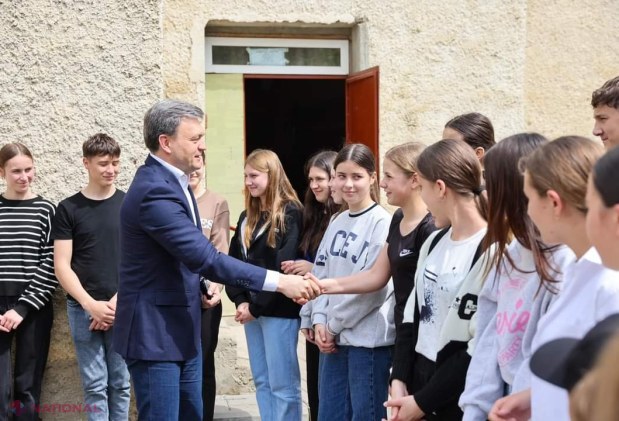 Copiii din ansamblul „Hecenii” vor dansa pe 9 mai, de Ziua Europei, pe scena din Piața Marii Adunări Naționale: Invitația lansată de premierul Dorin Recean