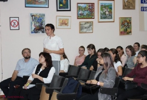 Soluția pe care au găsit-o autoritățile ca să acopere sutele de locuri vacante de EDUCATORI și BUCĂTARI din grădinițe: Studenți de la colegiu
