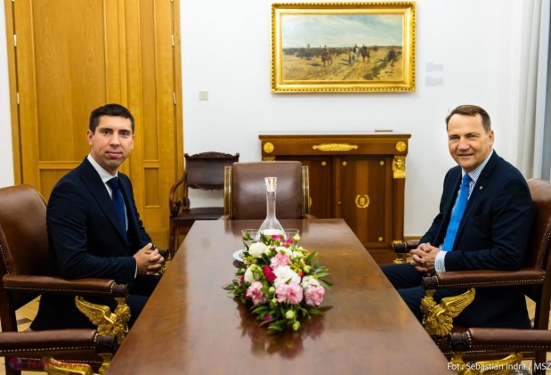 Varșovia va sprijini accelerarea procesului de ADERARE a R. Moldova la UE. Radoslaw Sikorski: „Locul R. Moldova este în Uniunea Europeană”