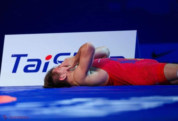 FOTO // Medalie de argint pentru R. Moldova la Campionatul MONDIAL de lupte din Turcia. Alexandru Borș a avut o prestație exemplară și a confirmat forma bună de la europene