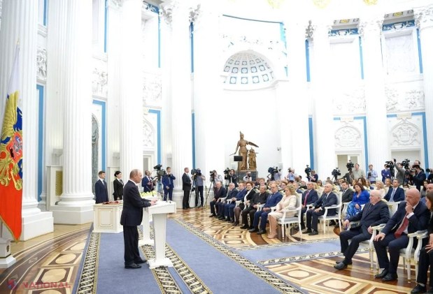 „ROCAIL” // Ce legătură are cu R. Moldova COVORUL de la întâlnirea președinților Vladimir Putin și Emmanuel Macron? Răspunsul „Floare-Carpet” SA