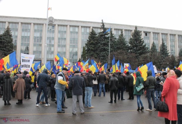 REPORTAJ FOTO, VIDEO // La Marea Adunare Tricoloră din centrul capitalei s-a scandat „UNIRE, UNIRE!!!”