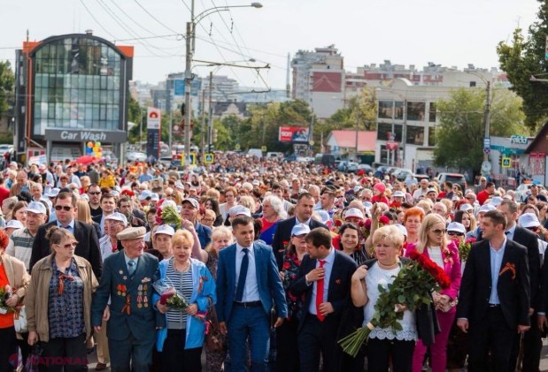 FOTO // Mii de simpatizanți ai Partidului „ȘOR” au organizat un MARȘ cu prilejul zilei de 9 mai