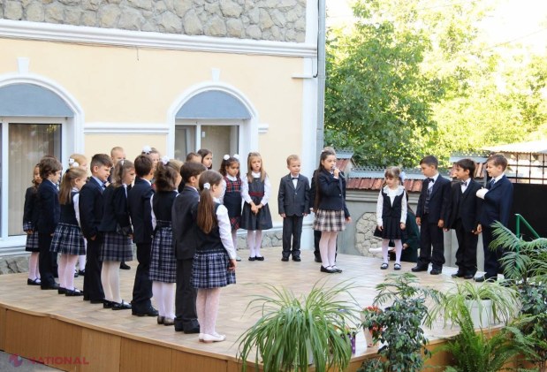 UTIL pentru părinții din R. Moldova: Ce documente trebuie să prezentați pentru a înregistra copilul la școală? Înscrierea a început!