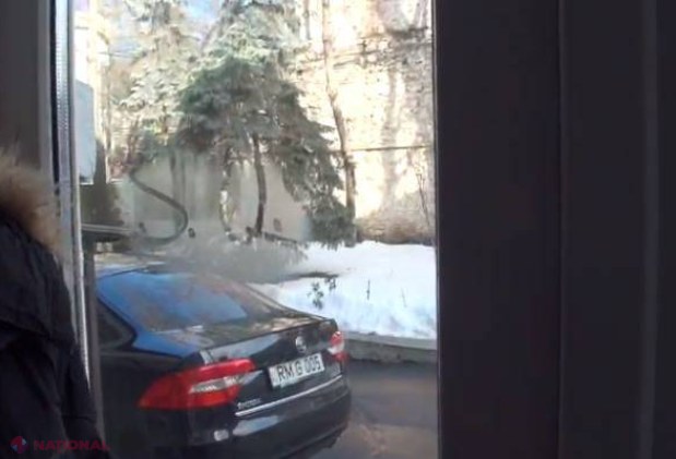 VIDEO || S.O.S. Jurnaliştii au fost ţinuţi CAPTIVI în sediul PD: „Nu ieşiţi nicăieri de AICI”