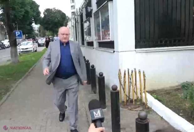 VIDEO // Cine sunt politicienii din R. Moldova care au venit la Ambasada Rusiei să sărbătorească cu vin și VODKA ziua națională a statului AGRESOR. Tauber: „Războiul a fost inițiat de Ucraina, SUA și UE”. Vasile Bolea, acuzat că pipăie jurnaliste