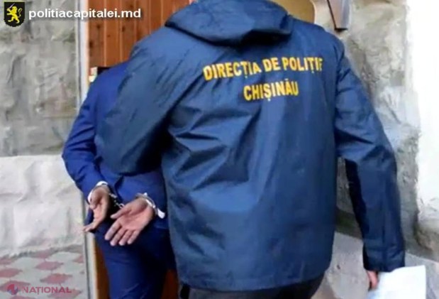 VIDEO // Le lua banii și îi dădea AFARĂ: Un patron de hotel din Chișinău, REȚINUT