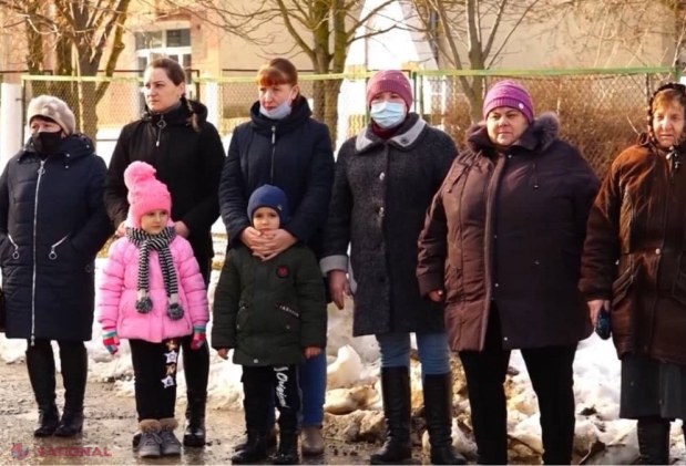 FOTO // Un nou teren de joacă a fost construit la inițiativa lui Ilan Șor, într-o localitate din sudul R. Moldova